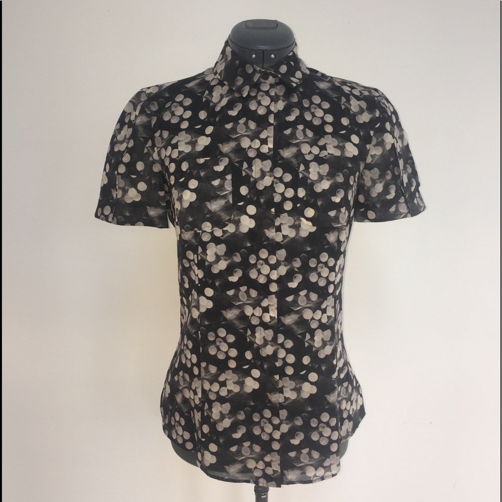 Akris Punto short sleeve blouse size 4